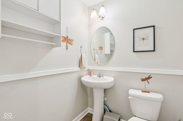1749 N Creekwater Pass, Greenfield, IN 46140