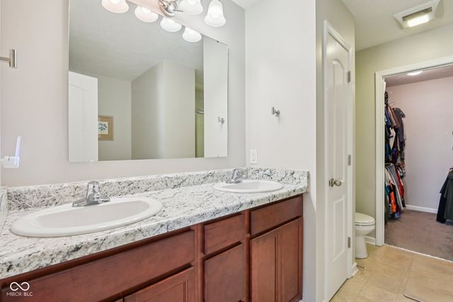 1749 N Creekwater Pass, Greenfield, IN 46140