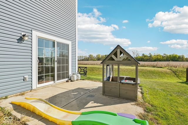 1749 N Creekwater Pass, Greenfield, IN 46140