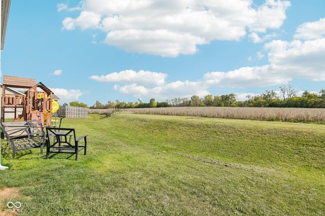 1749 N Creekwater Pass, Greenfield, IN 46140