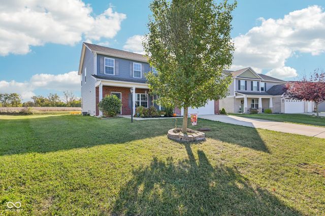 1749 N Creekwater Pass, Greenfield, IN 46140