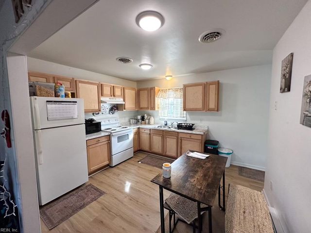 308 Elizabeth ST, Suffolk, VA 23434