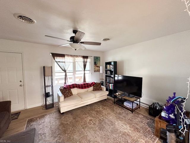 308 Elizabeth ST, Suffolk, VA 23434