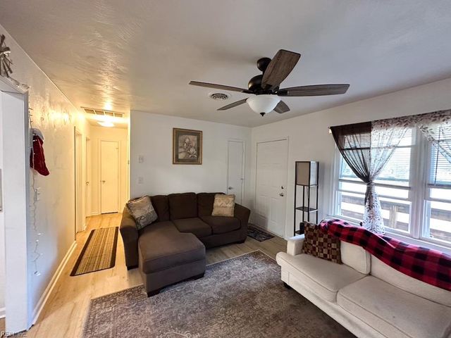 308 Elizabeth ST, Suffolk, VA 23434