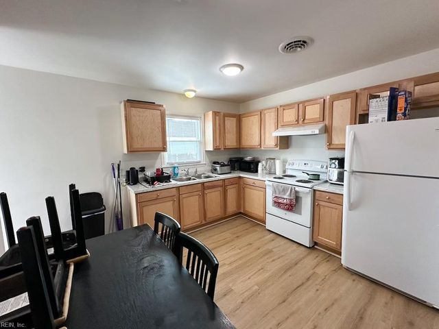 308 Elizabeth ST, Suffolk, VA 23434