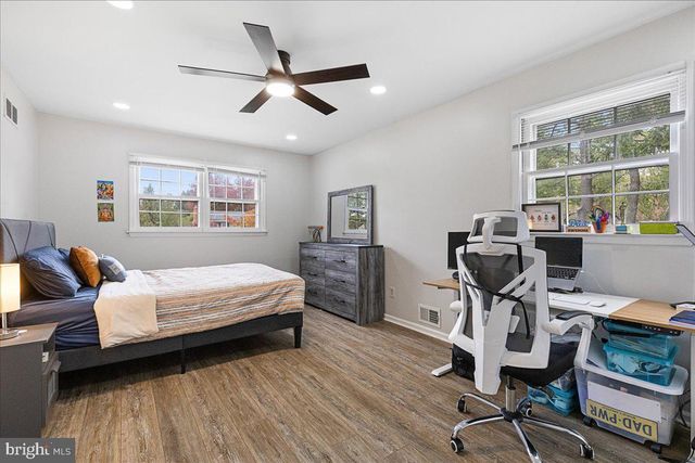 3 YORKTOWNE CT, West Windsor, NJ 08550