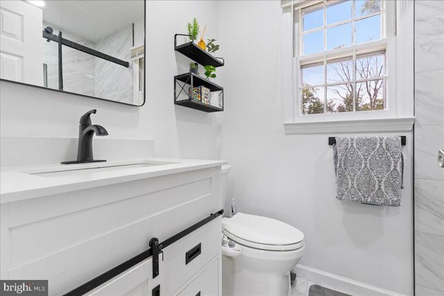 3 YORKTOWNE CT, West Windsor, NJ 08550