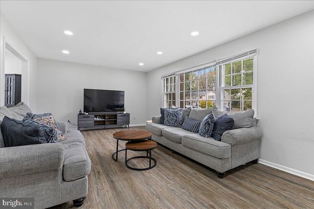 3 YORKTOWNE CT, West Windsor, NJ 08550