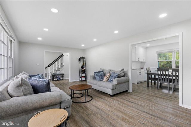 3 YORKTOWNE CT, West Windsor, NJ 08550