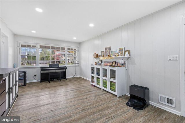 3 YORKTOWNE CT, West Windsor, NJ 08550