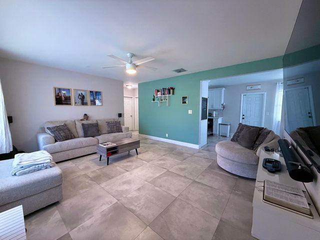 2340 N 58th Terrace, Hollywood, FL 33021