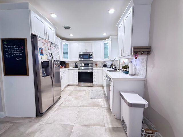 2340 N 58th Terrace, Hollywood, FL 33021