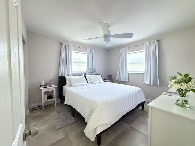 2340 N 58th Terrace, Hollywood, FL 33021