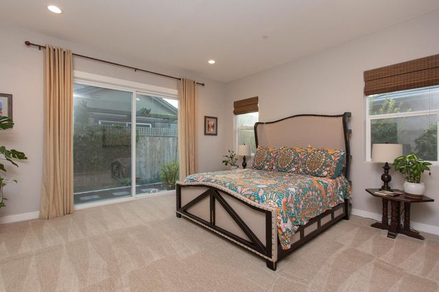 2754 Millstream Ln, Turlock, CA 95382