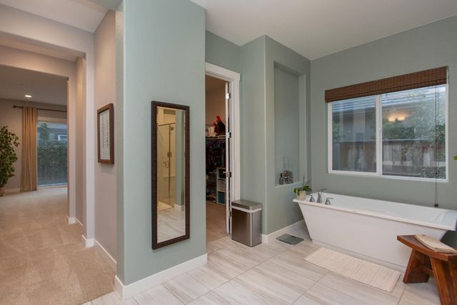 2754 Millstream Ln, Turlock, CA 95382