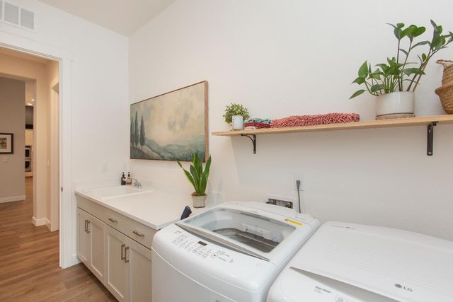 2754 Millstream Ln, Turlock, CA 95382