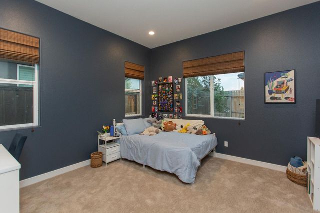 2754 Millstream Ln, Turlock, CA 95382