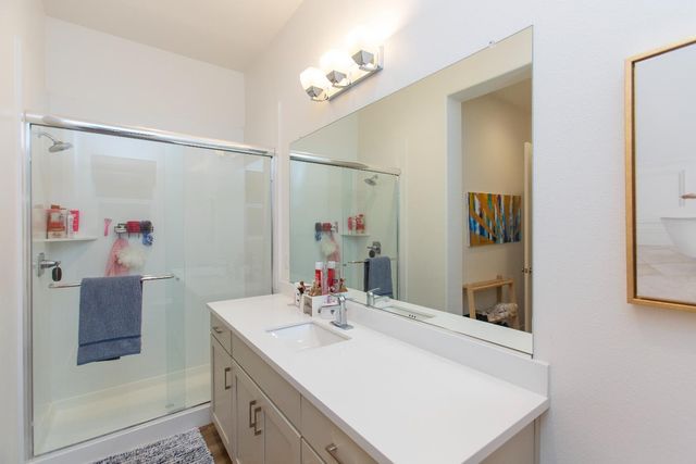 2754 Millstream Ln, Turlock, CA 95382