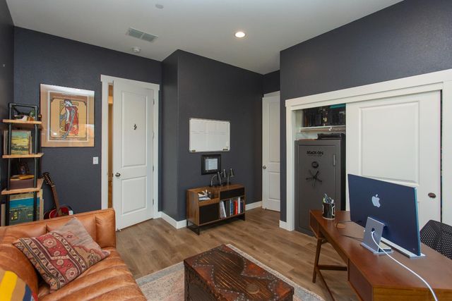 2754 Millstream Ln, Turlock, CA 95382