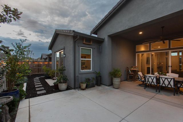 2754 Millstream Ln, Turlock, CA 95382