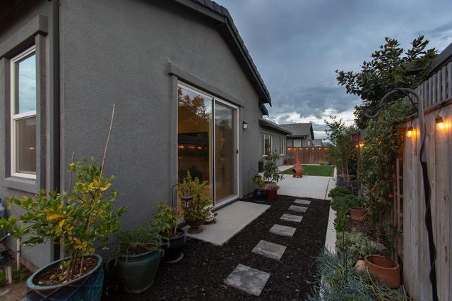 2754 Millstream Ln, Turlock, CA 95382