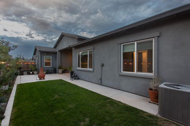 2754 Millstream Ln, Turlock, CA 95382