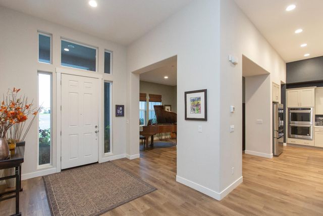 2754 Millstream Ln, Turlock, CA 95382