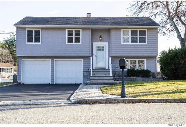 58 Hauppauge Road, Hauppauge, NY 11788