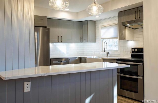 58 Hauppauge Road, Hauppauge, NY 11788