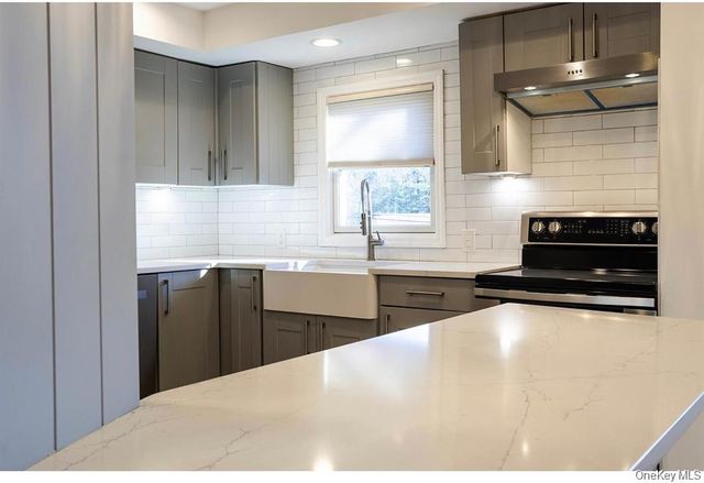 58 Hauppauge Road, Hauppauge, NY 11788