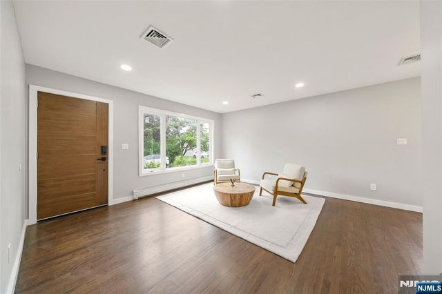 41 Monument Place, Cresskill, NJ 07626