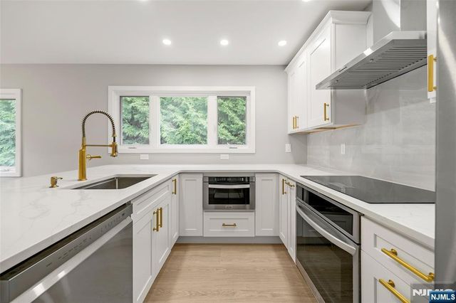 41 Monument Place, Cresskill, NJ 07626