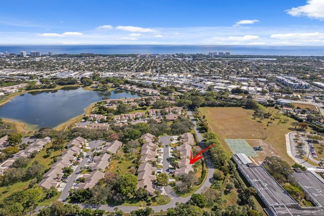 418 Cottonwood Place, Boca Raton, FL 33431