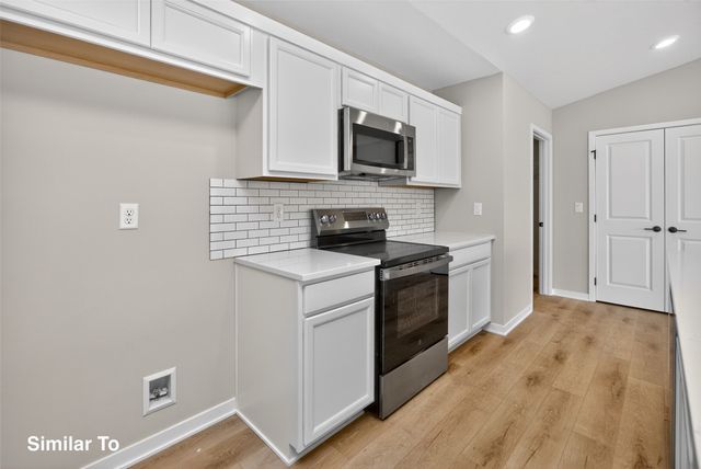 1000 Featherstone Avenue NE, Bondurant, IA 50035