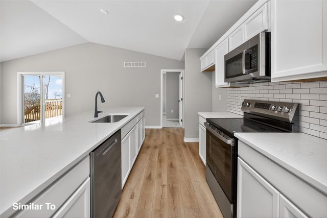 1000 Featherstone Avenue NE, Bondurant, IA 50035