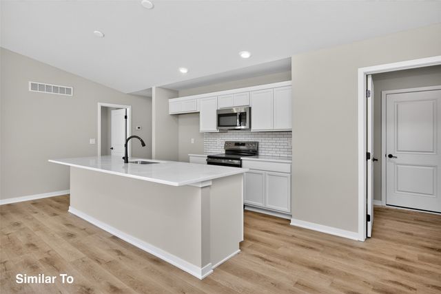 1000 Featherstone Avenue NE, Bondurant, IA 50035