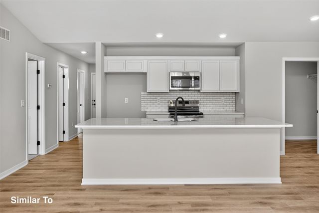 1000 Featherstone Avenue NE, Bondurant, IA 50035