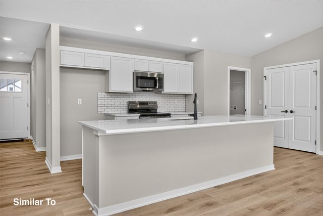 1000 Featherstone Avenue NE, Bondurant, IA 50035