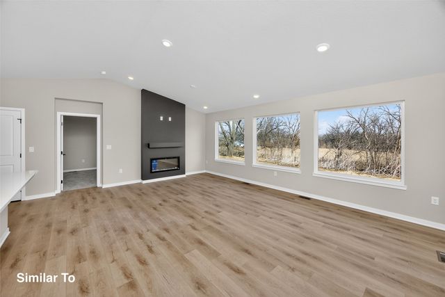 1000 Featherstone Avenue NE, Bondurant, IA 50035