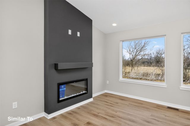 1000 Featherstone Avenue NE, Bondurant, IA 50035