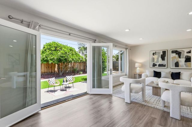 16857 Farley Road, Los Gatos, CA 95032