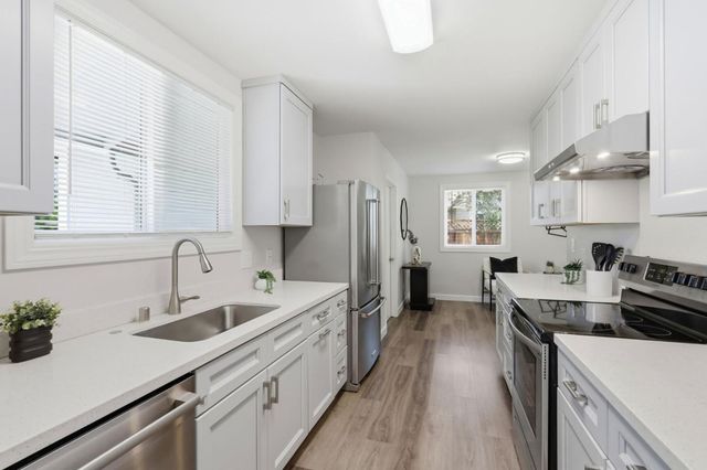 16857 Farley Road, Los Gatos, CA 95032