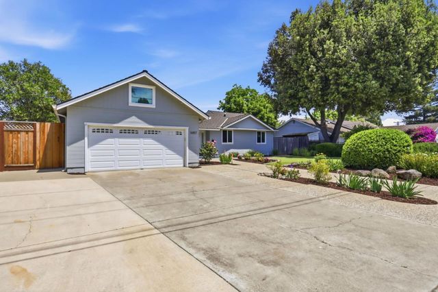 16857 Farley Road, Los Gatos, CA 95032