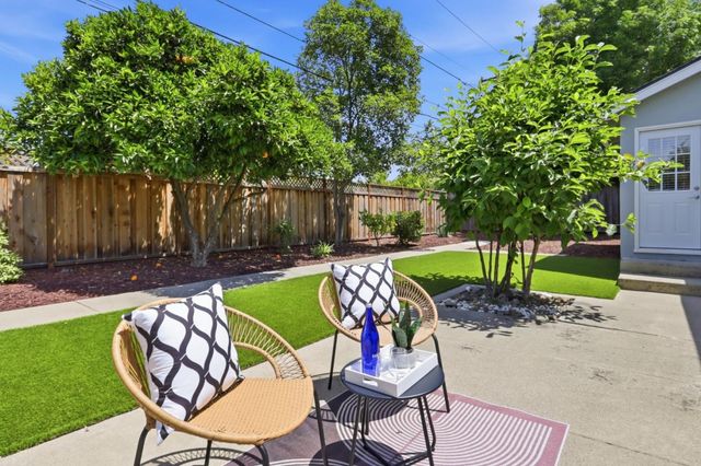 16857 Farley Road, Los Gatos, CA 95032