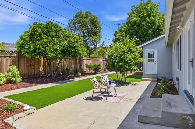 16857 Farley Road, Los Gatos, CA 95032