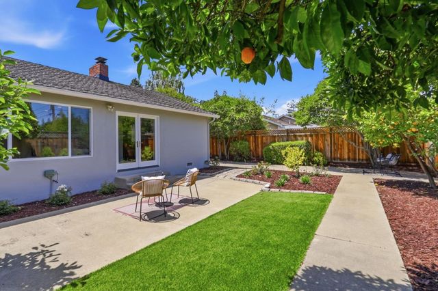 16857 Farley Road, Los Gatos, CA 95032