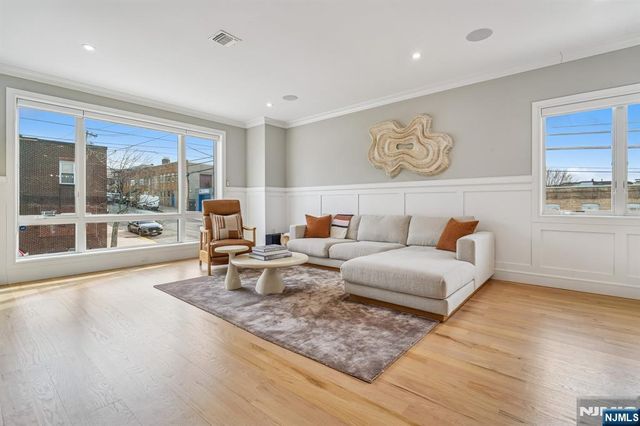 305 8th Street 2, Fairview, NJ 07022