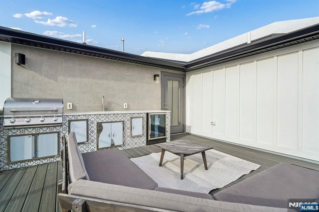 305 8th Street 2, Fairview, NJ 07022