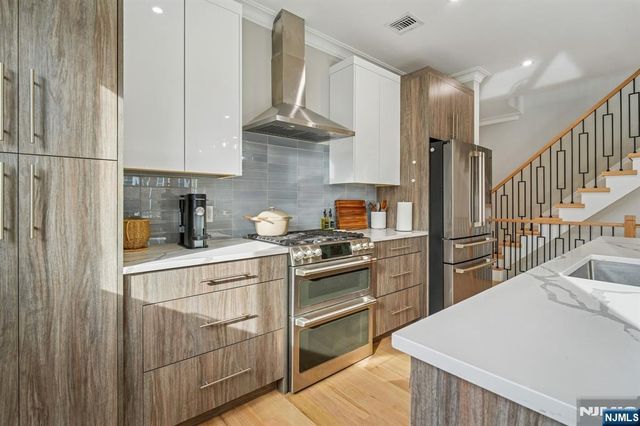 305 8th Street 2, Fairview, NJ 07022