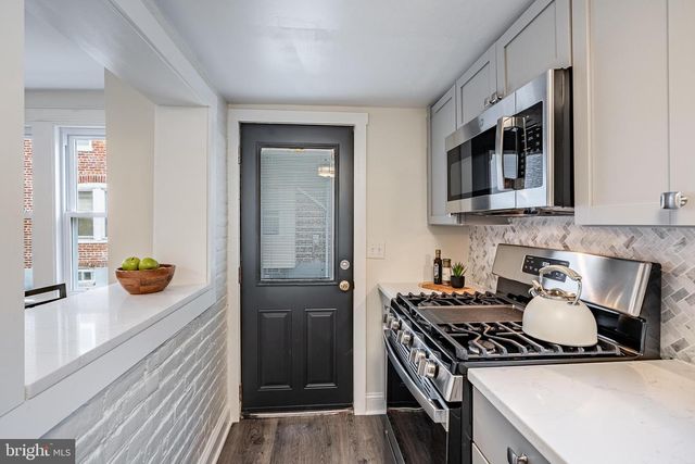 2534 SANDELAND ST, Chester, PA 19013